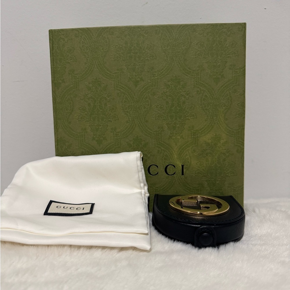 Gucci Black Coin purse with Gold Logo - Picture 3 of 9